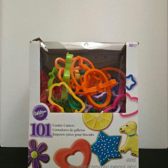 Wilton 101 Cookie Cutters Set - Letters, Numbers, Shapes (Pre-Owned) - Picture 4 of 6